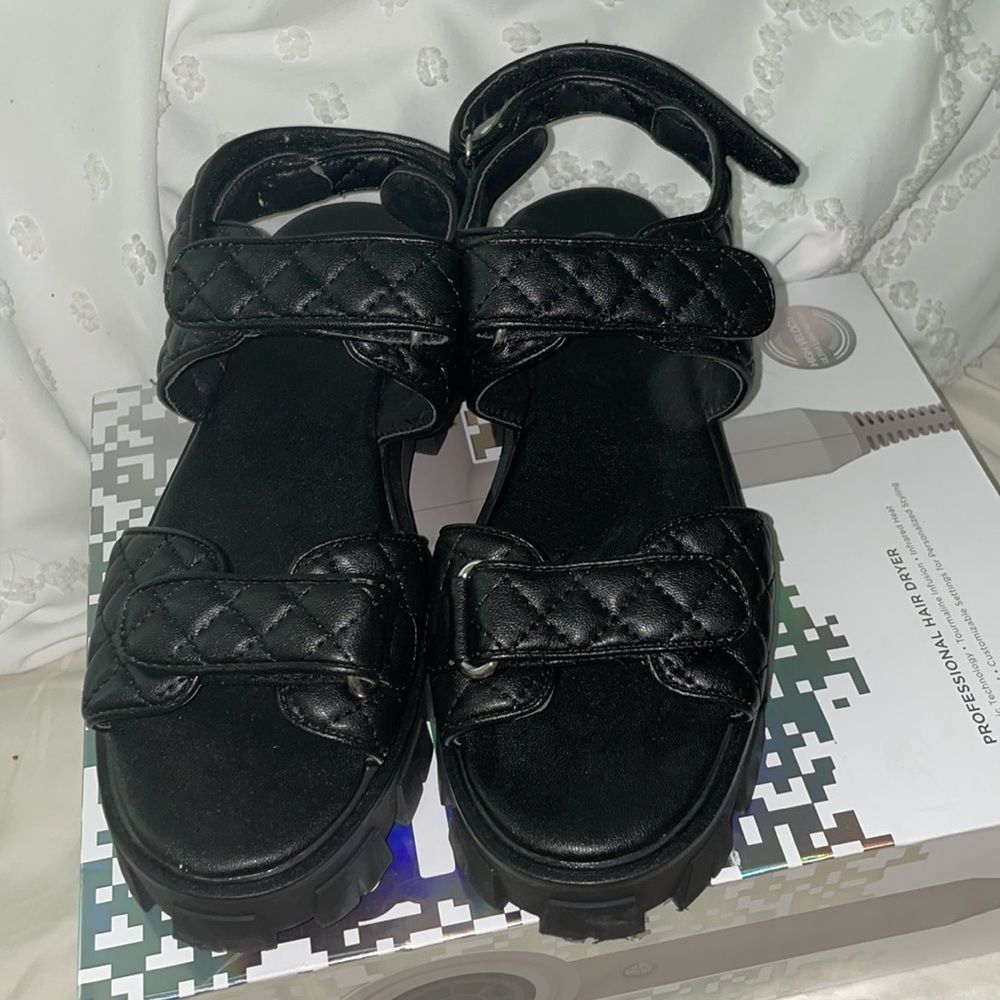 New!! Size 8 misguided Guccii similar